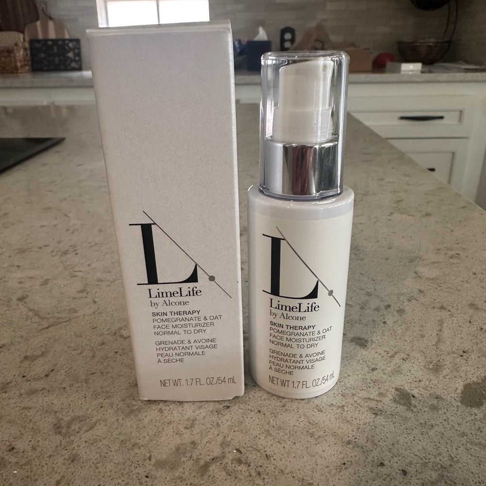 Limelight by Alcone Skin Therapy Face Moisturizer - White